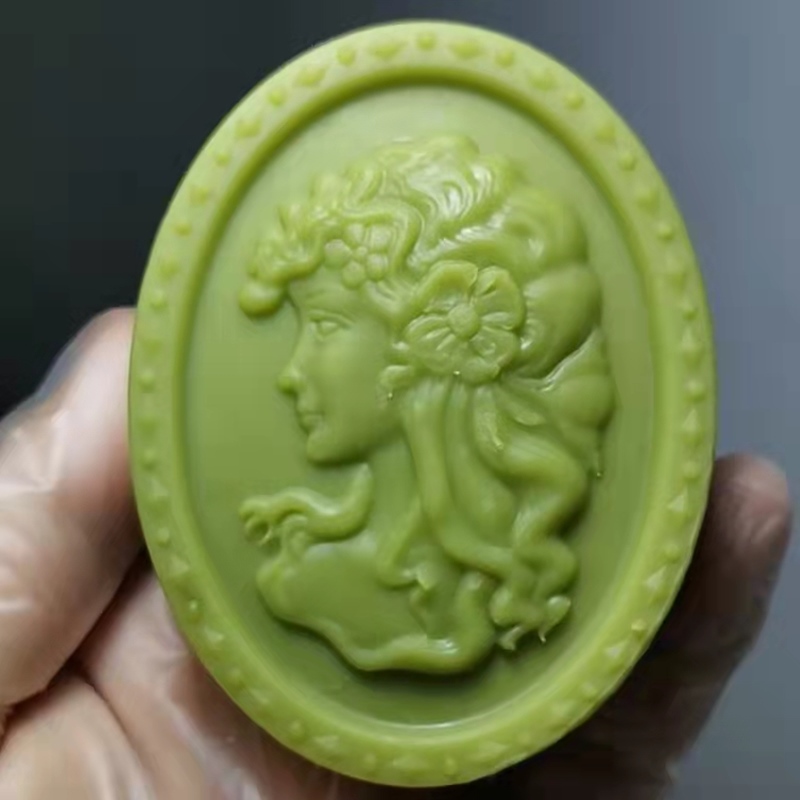 Soap Making Queen - Queen Soap Mold for Soap Making