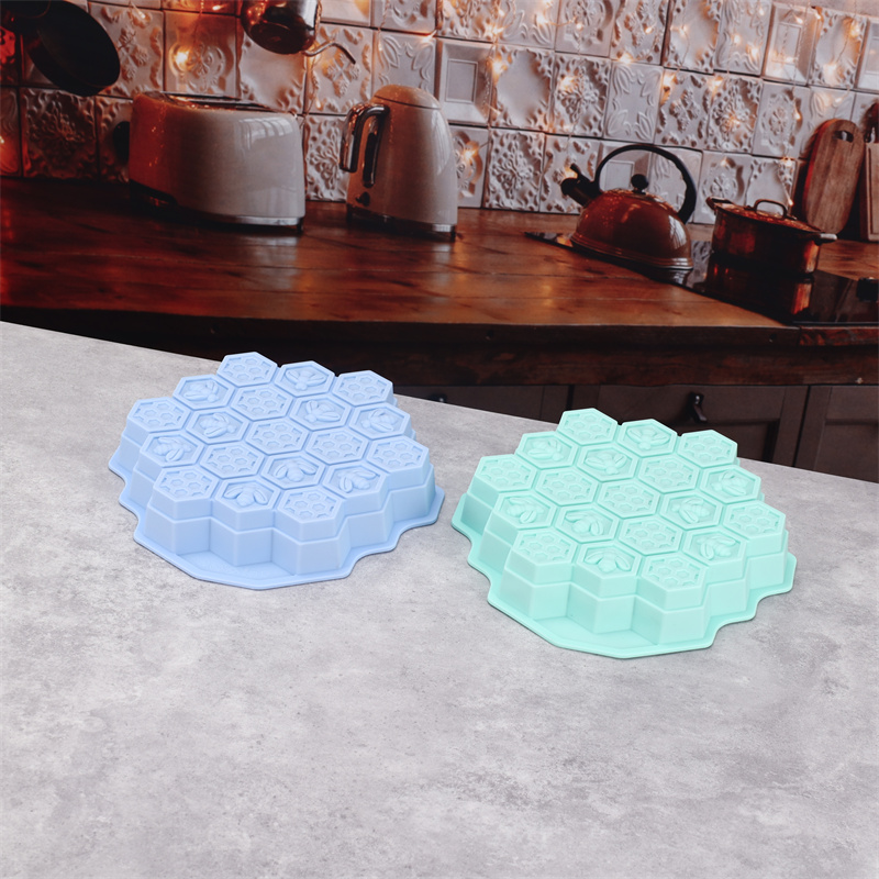 Silicone 19 Mobile Bee Honeyco - Soap Making Party review and price